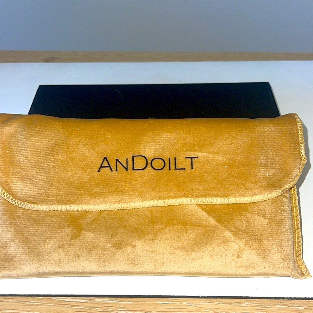 Red Women's Wallet - Picture 2 of 7